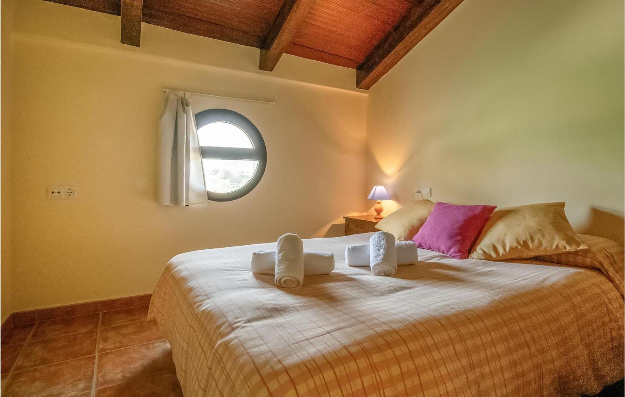 Gorgeous Home In Algodonales With Kitchen Kültér fotó